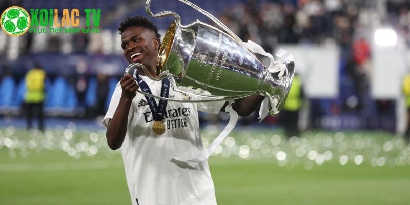 Tin chuyển nhượng bóng đá 25/11: Vinicius từ chối Real, MU đại chiến! 9 Vinicius lật kèo Real Madrid